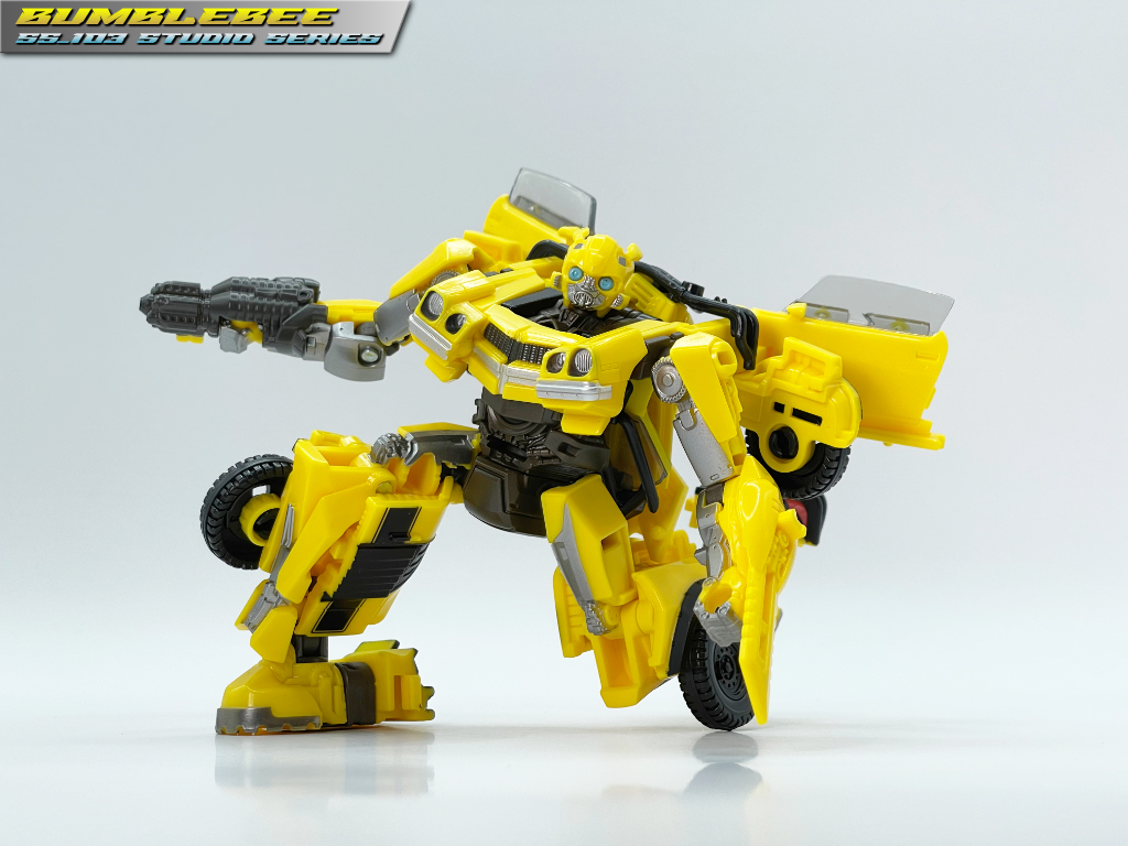 ss-103_bumblebee_pose2