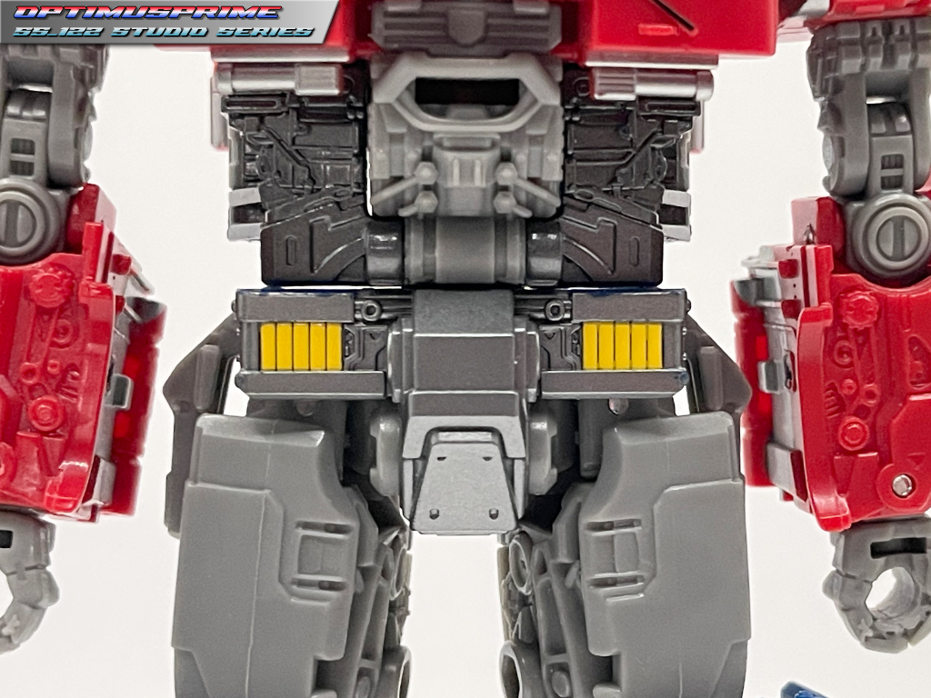 ss-122_optimus_prime_leg2