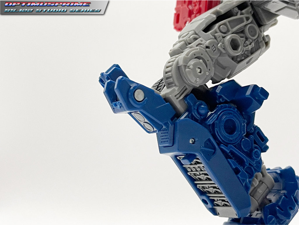 ss-122_optimus_prime_leg7