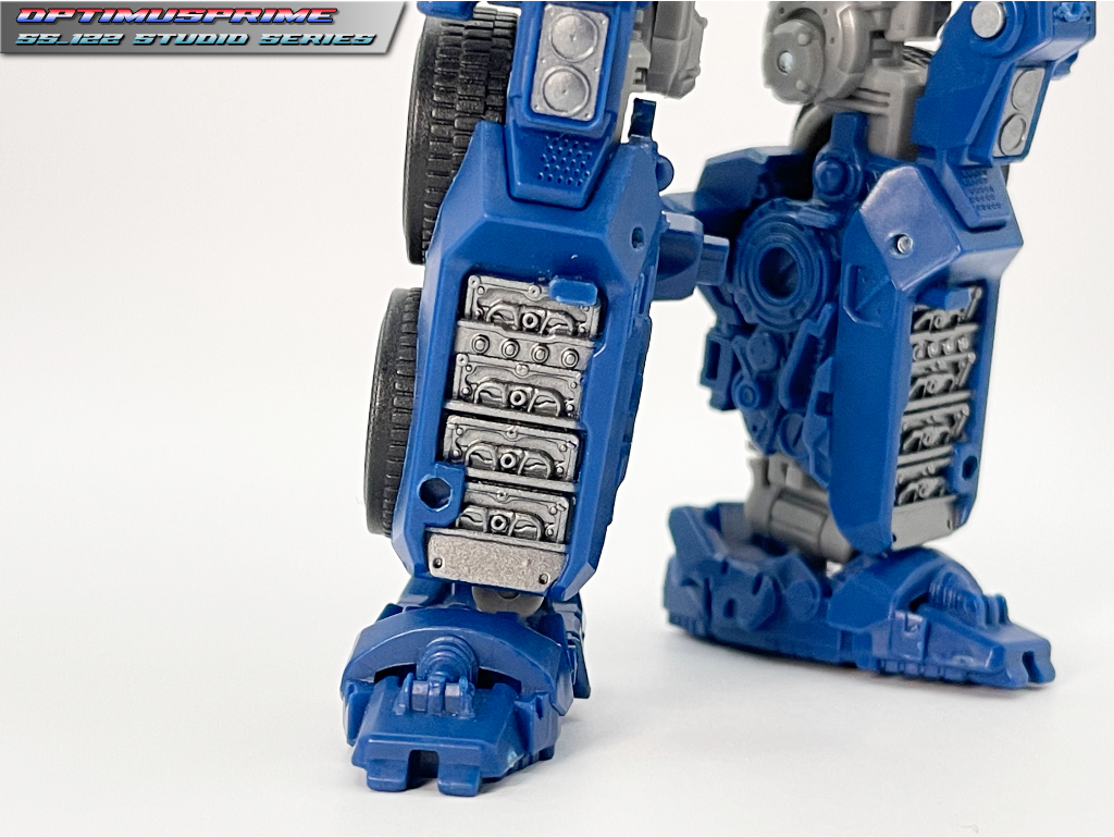 ss-122_optimus_prime_leg8