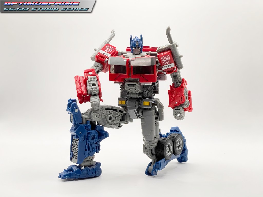 ss-122_optimus_prime_mobil2