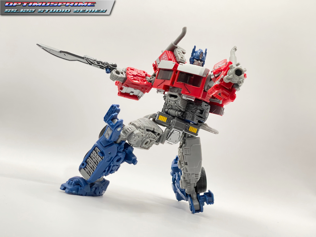 ss-122_optimus_prime_pose4