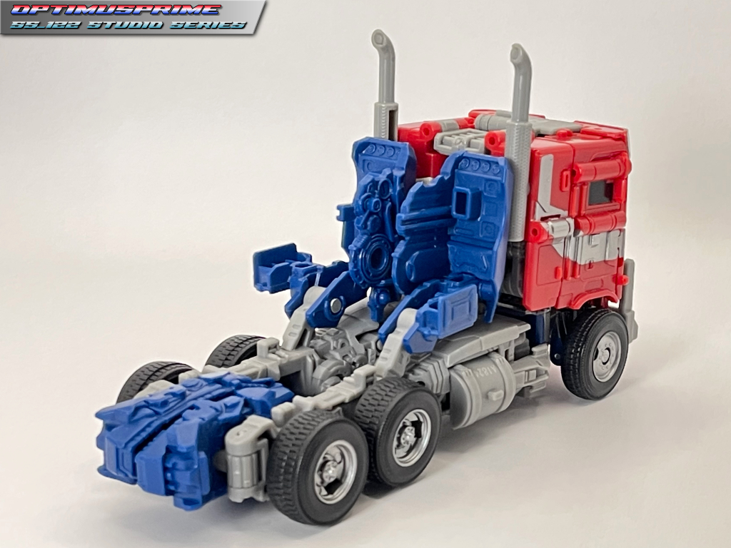 ss-122_optimus_prime_vehicle11