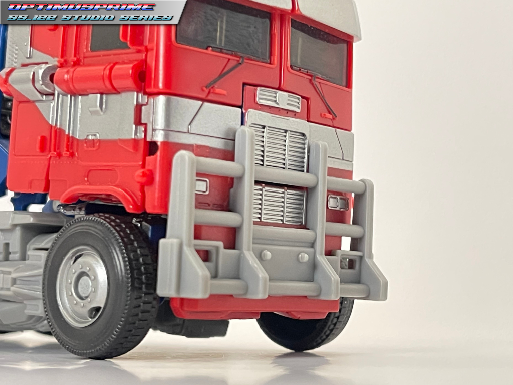 ss-122_optimus_prime_vehicle4