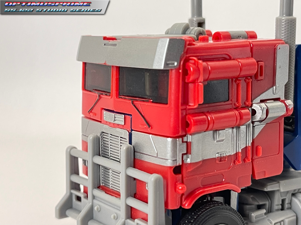 ss-122_optimus_prime_vehicle7