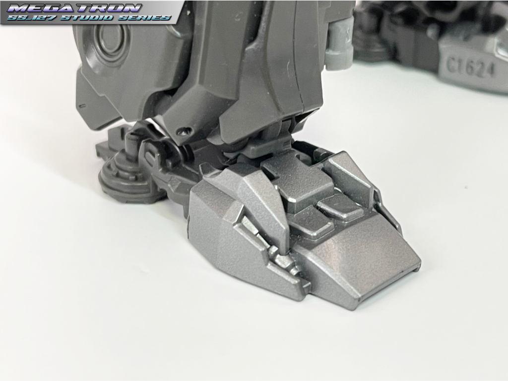 ss-127_megatron_leg10