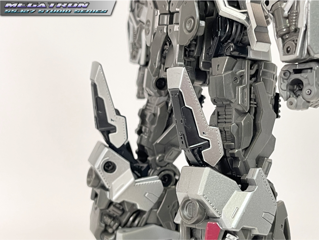 ss-127_megatron_leg4